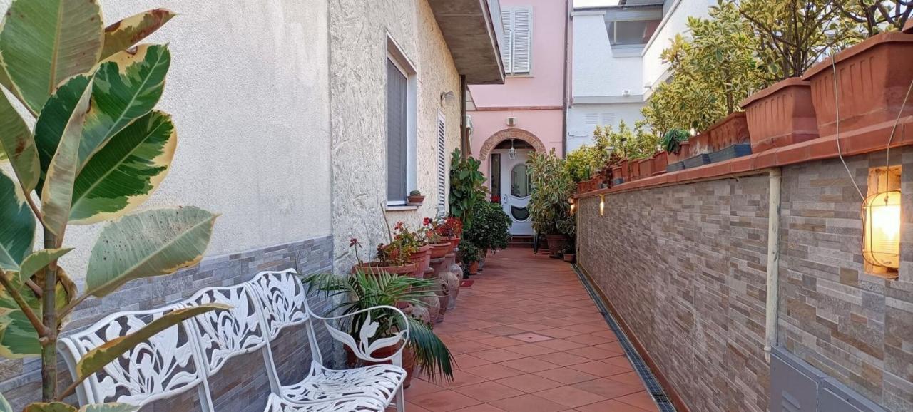 Lovely House Near The Beach Torre del Lago Puccini Esterno foto