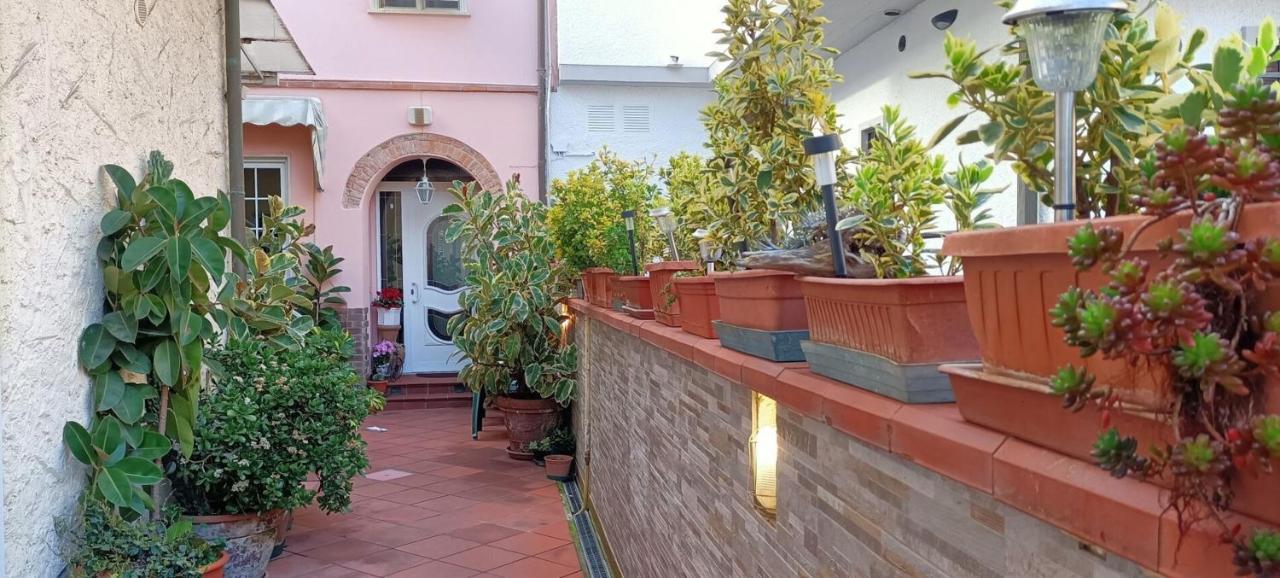Lovely House Near The Beach Torre del Lago Puccini Esterno foto